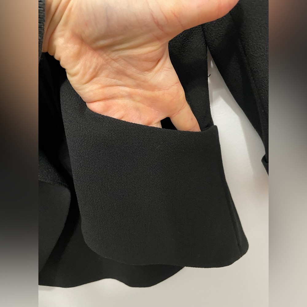 WILFRED Chevalier Blazer Short - Picture 4 of 6